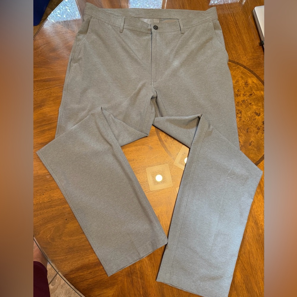 Roundtree & Yorke Performance Gray Pants (38 X 32)